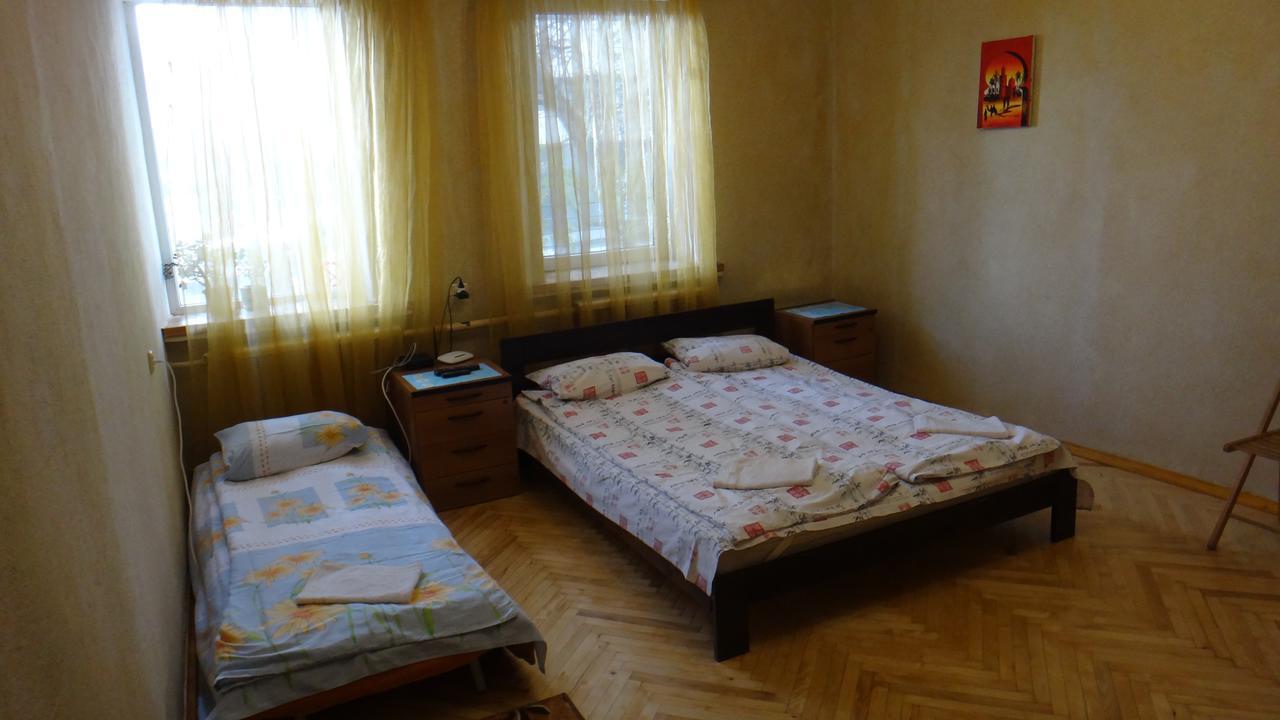 Apartment Near The Central Railway Station Киев Экстерьер фото